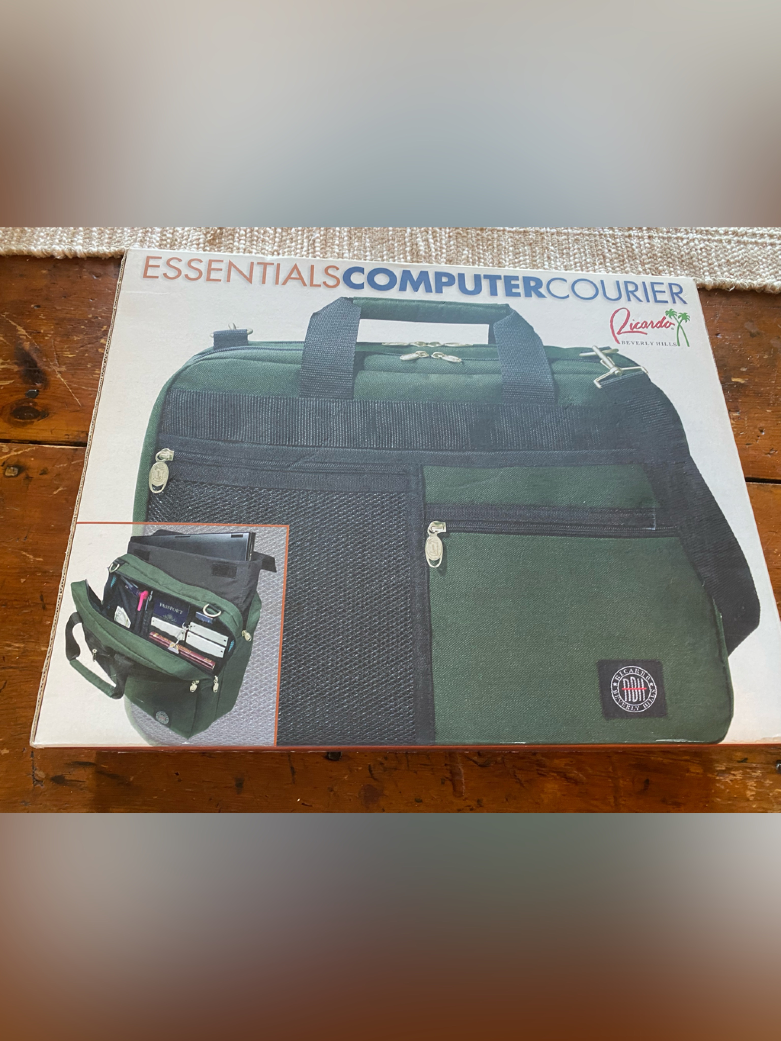 Essentials Computer Courier Laptop Bag - Green By Ricardo